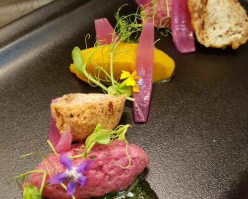 Tartare di cervo(At/Eu), zucca in agrodolce e piccolo Knödel di pane Vallemaggia